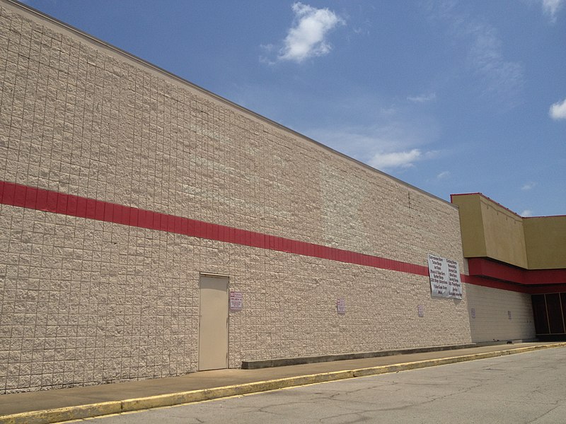 File:Kmart Fairfield, AL (7727891524).jpg