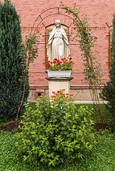 Polski: Kapliczka przy Domu sióstr Sercanek w Korczynie. English: Congregation of the Sister Servants of the Most Sacred Heart of Jesus in Korczyna, Poland.