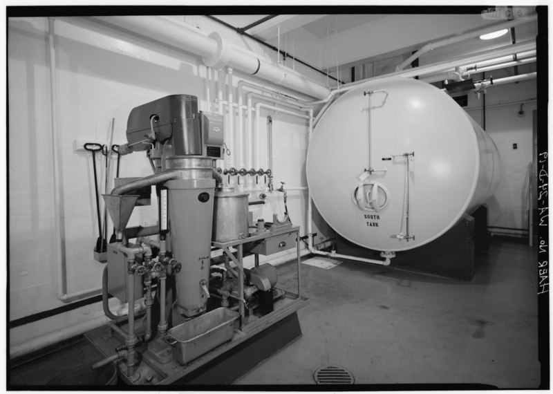 File:LOWER OIL ROOM DIABLO POWERHOUSE- SHARPLES OIL CENTRIFUGE AND OIL TANK, 1989. - Skagit Power Development, Diablo Powerhouse, On Skagit River, 6.1 miles upstream from HAER WASH,37-NEHA.V,1-D-19.tif