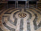 Labyrint in de basiliek van Guingamp