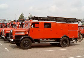 Veículo do grupo de combate a incêndio LF 16-TS 8