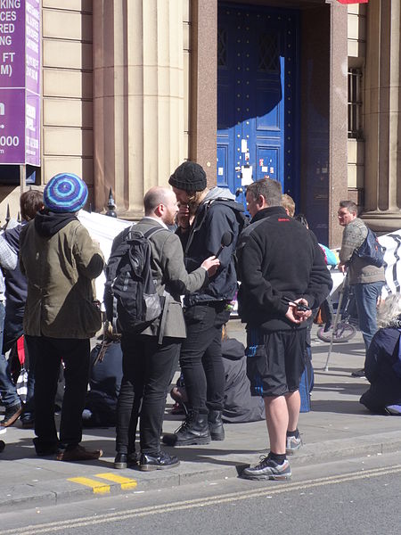 File:Love Activists BoE Occupation, Liverpool 29 April 2015 (26).jpg