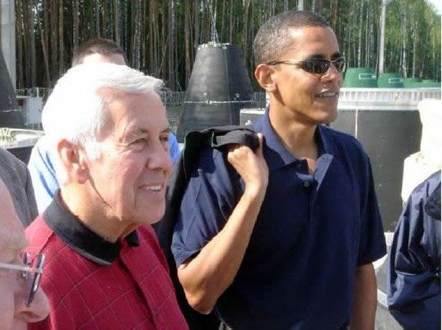 Richard Lugar with then-Senator Barack Obama in August 2005 near Perm, Russia
