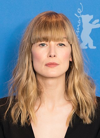 <span class="mw-page-title-main">Rosamund Pike</span> English actress (born 1979)