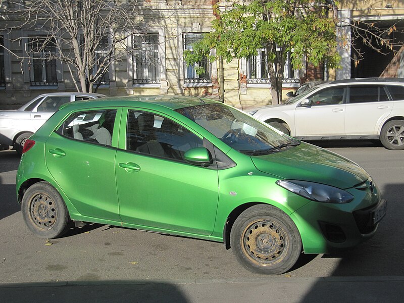 File:Mazda2 (green).jpg