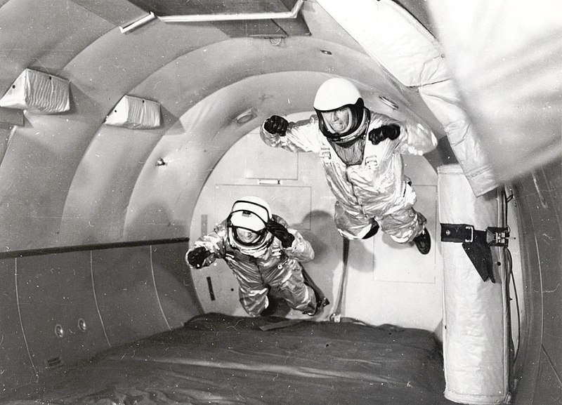 File:Mercury Astronauts in Weightless Flight on C-131 Aircraft - GPN-2002-000039.jpg