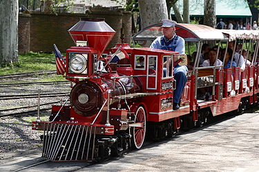 C.P. Huntington train at Saint Louis Zoo. Miniature Railway.JPG