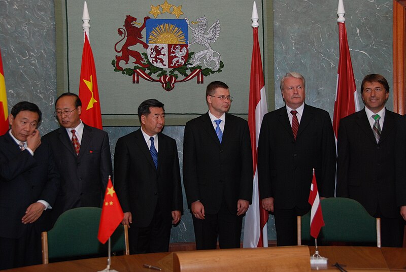 File:Ministru prezidents Valdis Dombrovskis tikās ar Ķīnas Tautas republikas premjerministra vietnieku Hueju Ljanju (3875252162).jpg