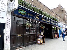 The Moon Under Water pub in London Moon Under Water, Balham, SW12 (6901441788).jpg