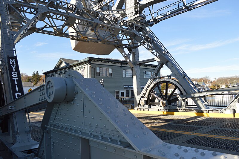 File:Mystic River Bascule Bridge (looking west).JPG