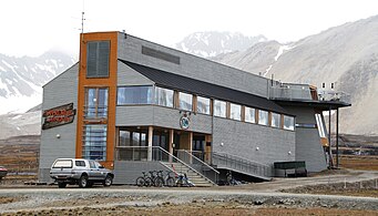 Sverdrup-tutkimusasema Ny-Ålesundissa Huippuvuorilla (2012).