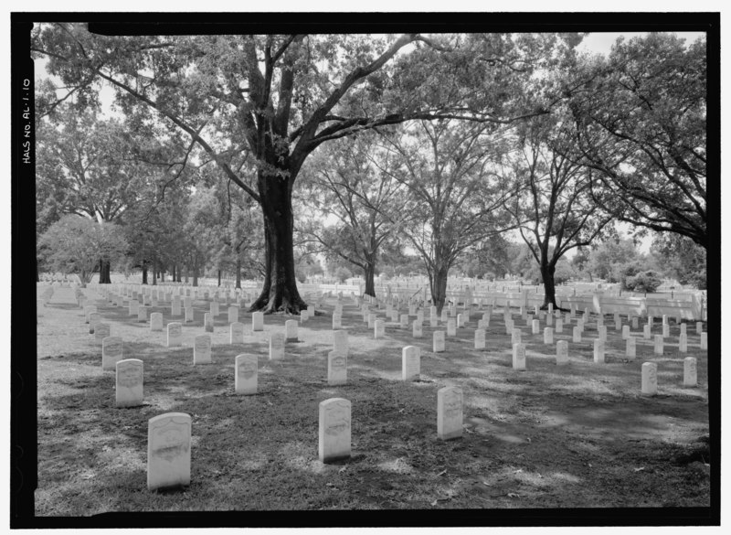 File:OVERALL VIEW OF CEMETERY SECTION 4. VIEW TO SOUTHEAST. - Mobile National Cemetery, 1202 Virginia Street, Mobile, Mobile County, AL HALS AL-1-10.tif