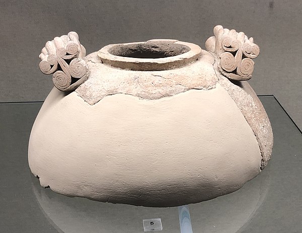 Serra d'Alto culture ceramic vessel, late 5th millennium BC