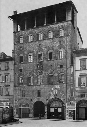 Palazzo Davanzati: Storia, Descrizione, Note