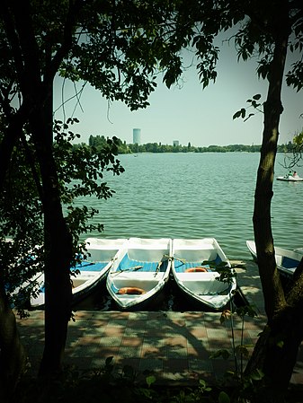 Lacul Herăstrău din București
