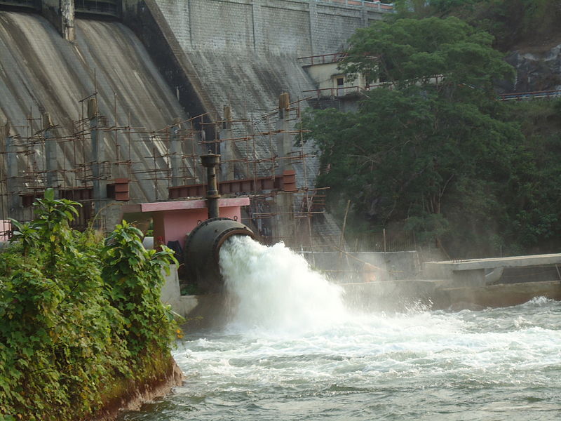 File:Peechi Dam Spill Way.JPG