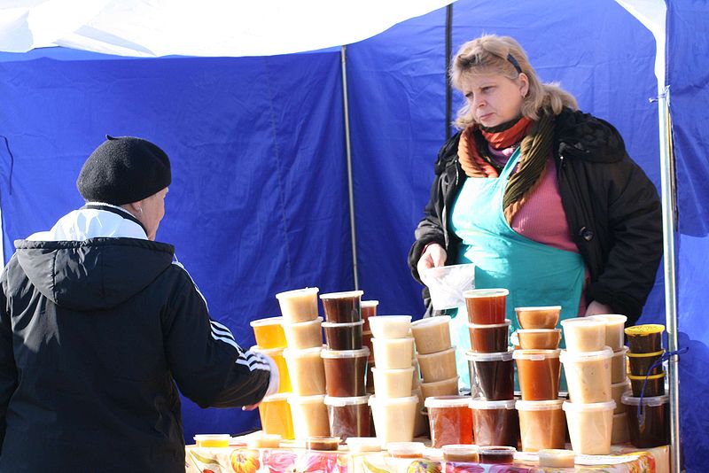 File:Petrozavodsk market2.jpg