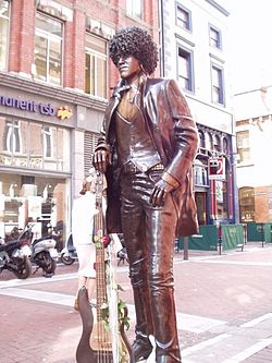 Estatua de Phil Lynott en Dublín