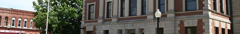 File:Piatt County Illinois Courthouse (cropped).jpg