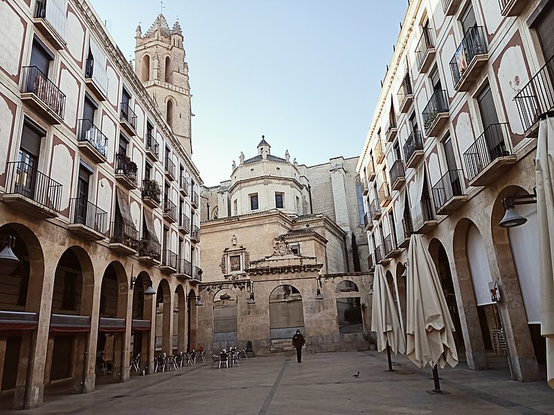 File:Plaça de les peixateries velles 2 (2).jpg