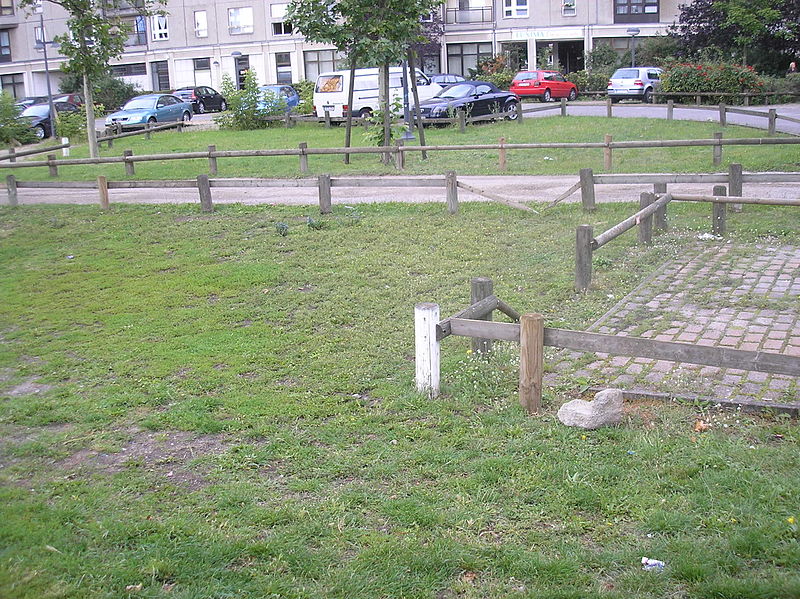 File:Place Of the Führerbunker P7120036.JPG