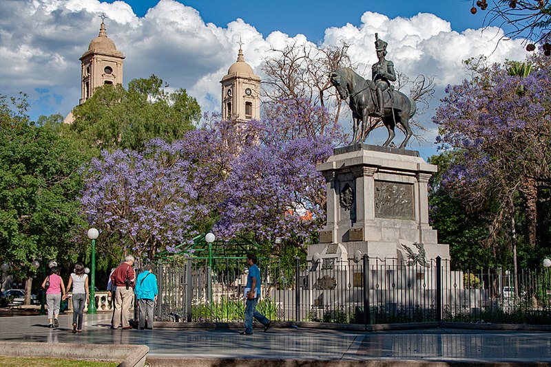 File:Plaza Pringles, San Luis.jpg