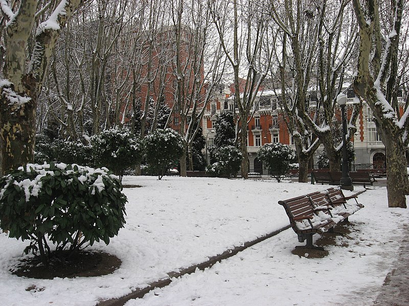 File:Plaza de España (Madrid) 17.jpg