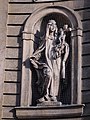 Praha - Staré Město, Kostel sv. Františka z Assisi - socha na fasádě