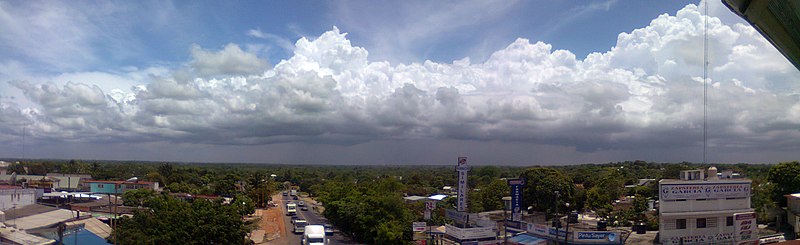 File:Puente Peatonal Cosoleacaque, Veracruz 0613 - panoramio.jpg