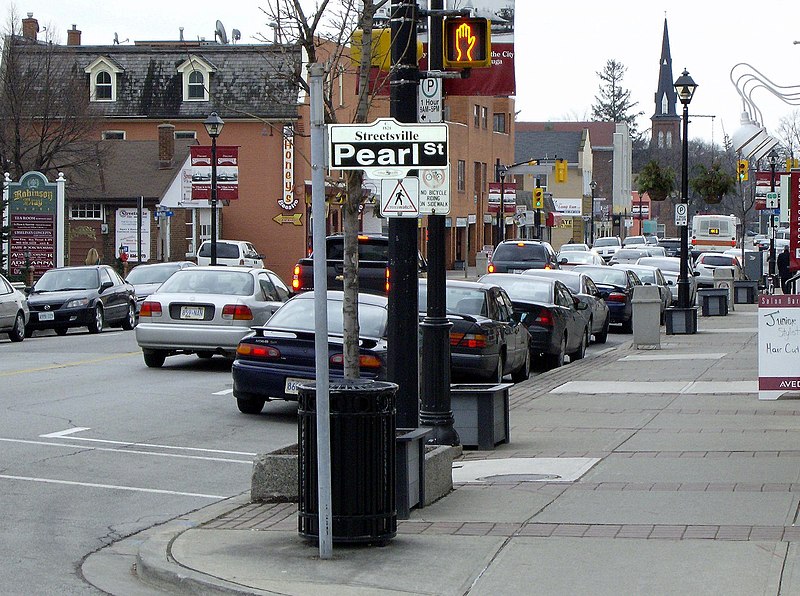 File:QueenStreetStreetsvilleOntarioCanada.jpg