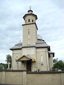 Biserica ortodoxă „Sfinţii Arhangheli” (1935), fostă greco–catolică