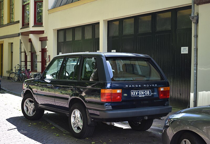 File:Range Rover 4.6 HSE (49944667348).jpg