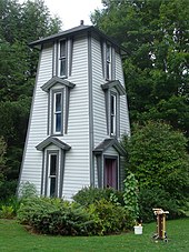 Water tower at the inn Riverside Inn, Cambridge Springs, PA water tower.jpg