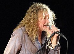 Robert Plant 2010-ben a Birminghamben lévő Symphony Hall koncertteremben