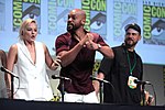 Thumbnail for File:SDCC 2015 - Margot Robbie, Will Smith &amp; David Ayer (19709018925).jpg