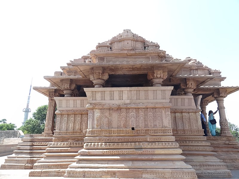 File:Sahastrabahu Temple, Gwalior Fort.jpg