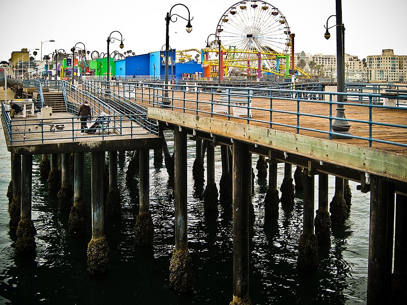 File:Santa Monica Boardwalk (3663219062).jpg