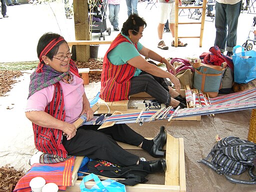Seattle Pagdiriwang weavers 03