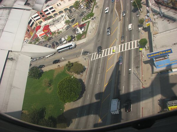 Sepulveda Boulevard from a Boeing 757 on approach to LAX