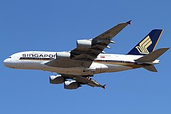 Singapore Airlines A380-800(9V-SKH) (5441780270).jpg