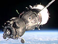 Sojuz TMA-11M sa blíži k Medzinárodnej vesmírnej stanici