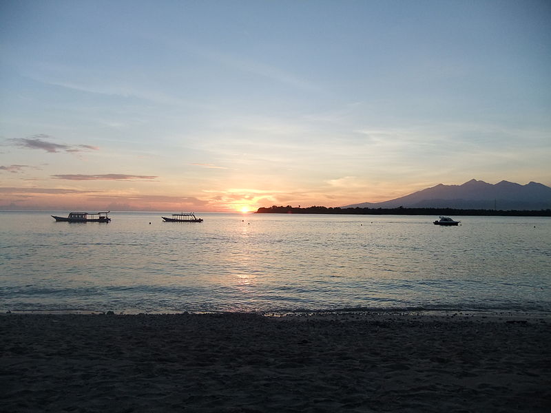 File:Sunrise Gili Trawangan 2.JPG