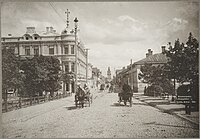 Tampere, Finland in the 1890s Tampereen Kauppakadun liikennetta vuonna 1893.jpg