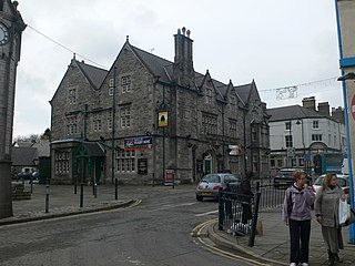 <span class="mw-page-title-main">The Bull Hotel, Llangefni</span> Grade II listed building in Anglesey, UK