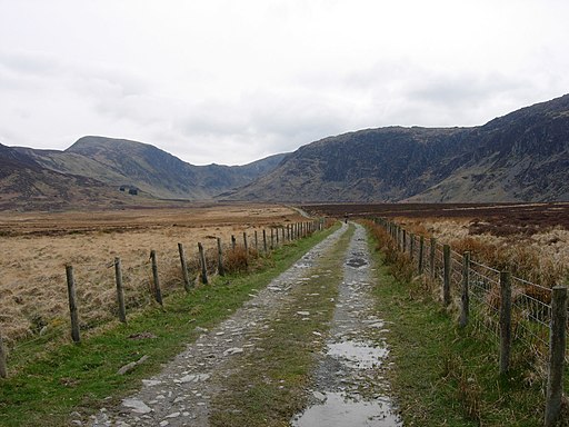 Track to Llyn Eigiau - geograph.org.uk - 1702370