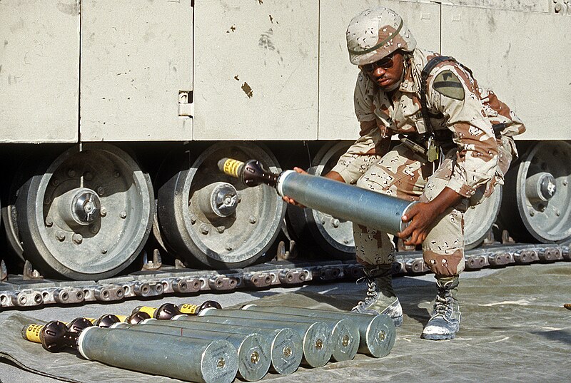 File:U.S Army M1 Abrams 105 mm rounds laid out Desert Shield.jpg