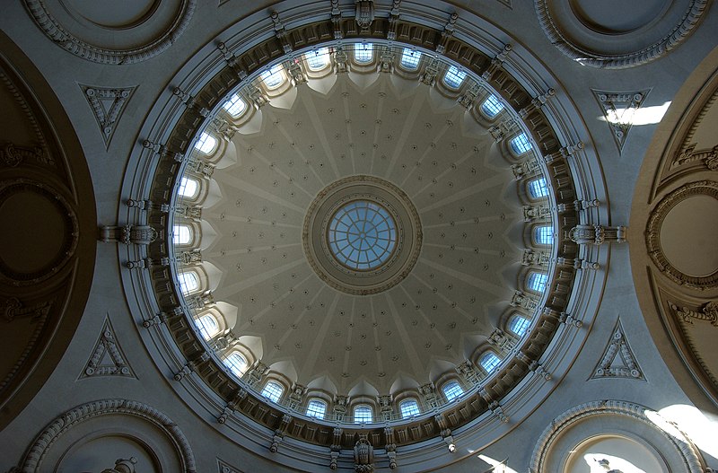 File:US Navy 100317-N-3857R-002 The dome of the U.S. Naval Academy Chapel in Annapolis.jpg