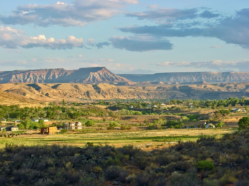 File:Utah State Route 17 view on Toquerville, Utah - panoramio.jpg