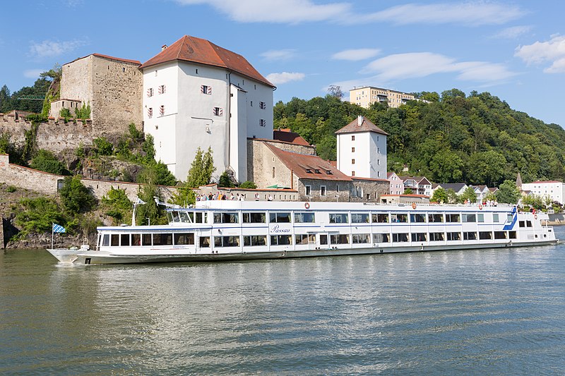 File:Veste Niederhaus samt Schiff -Passau-, Passau, 07.07.2018.jpg