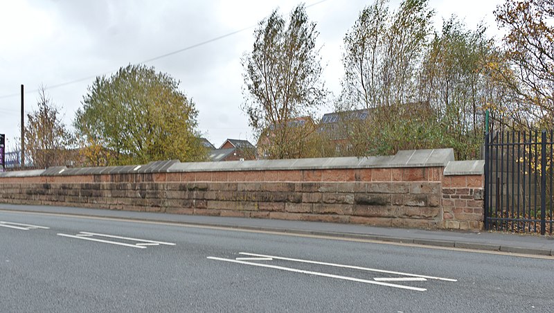 File:Warrington Road bridge, Prescot 2.jpg